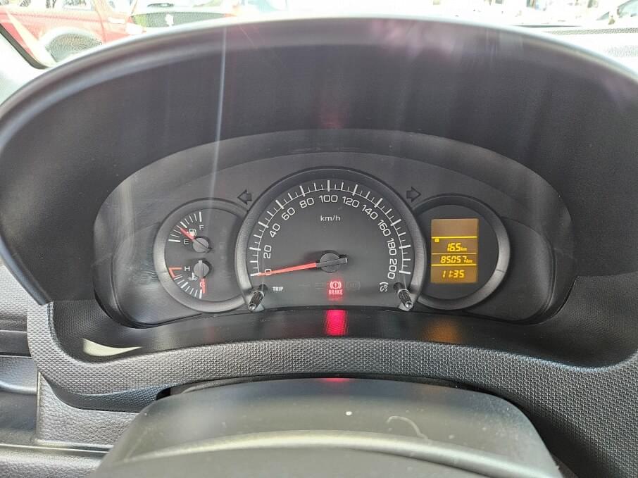 SUZUKI SWIFT 2017 85.000 Kms.