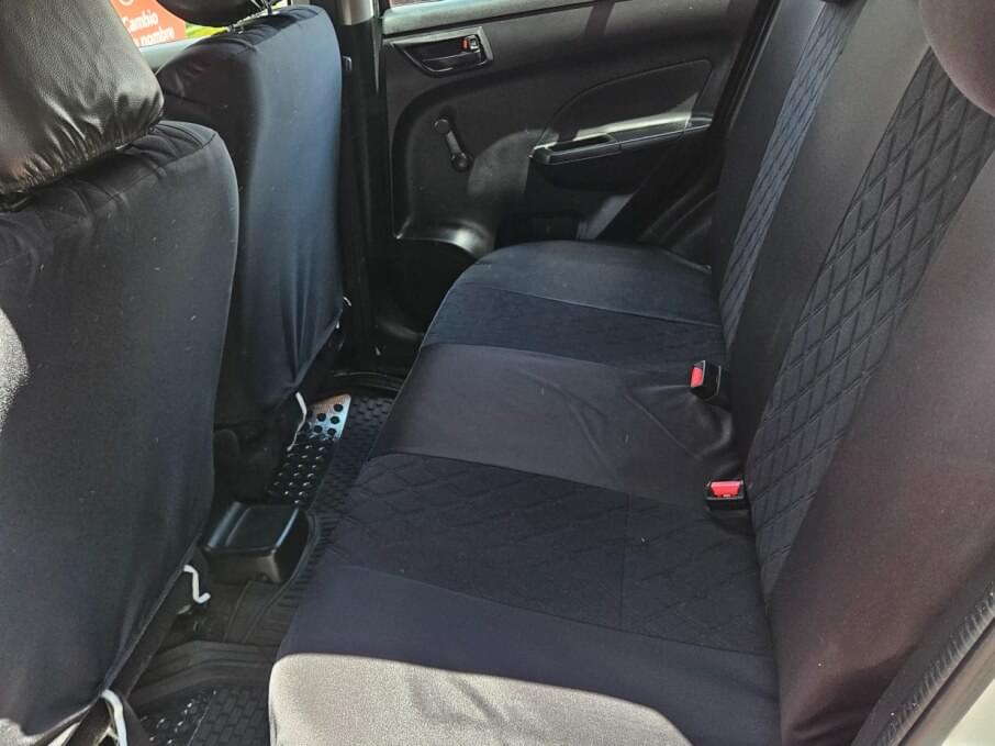 SUZUKI SWIFT 2017 85.000 Kms.