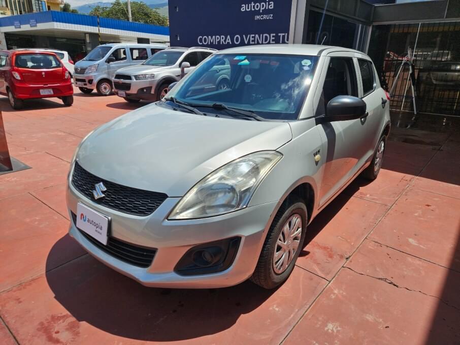 SUZUKI SWIFT 2017 85.000 Kms.