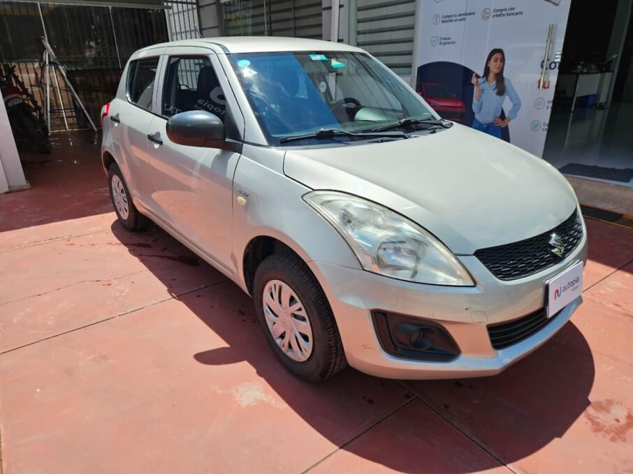 SUZUKI SWIFT 2017 85.000 Kms.