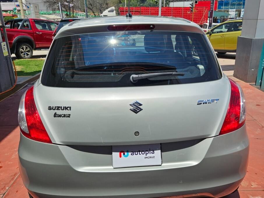 SUZUKI SWIFT 2017 85.000 Kms.