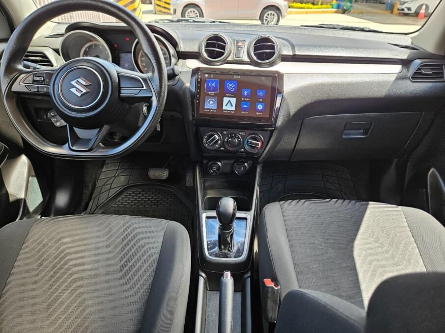 SUZUKI SWIFT 2024 22.400 Kms.
