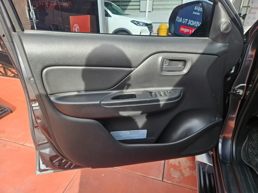 MITSUBISHI L-200 2020 64.300 Kms.