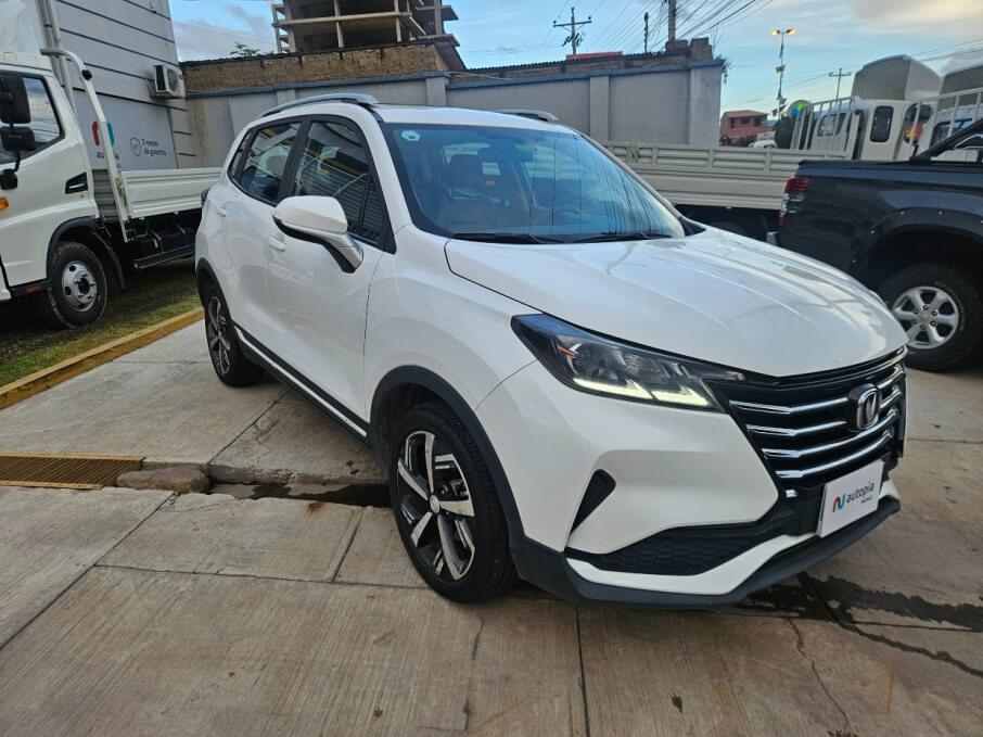 CHANGAN CS15 2023 17.100 Kms.