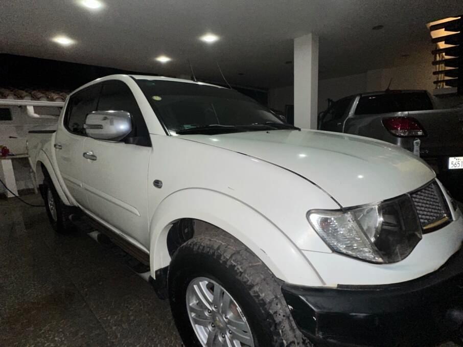 MITSUBISHI L-200 2013 125.000 Kms.