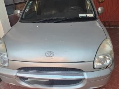 TOYOTA CORONA 1999 180.000 Kms.