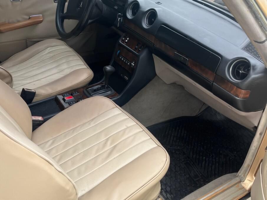 MERCEDES BENZ C 1981 100.000 Kms.