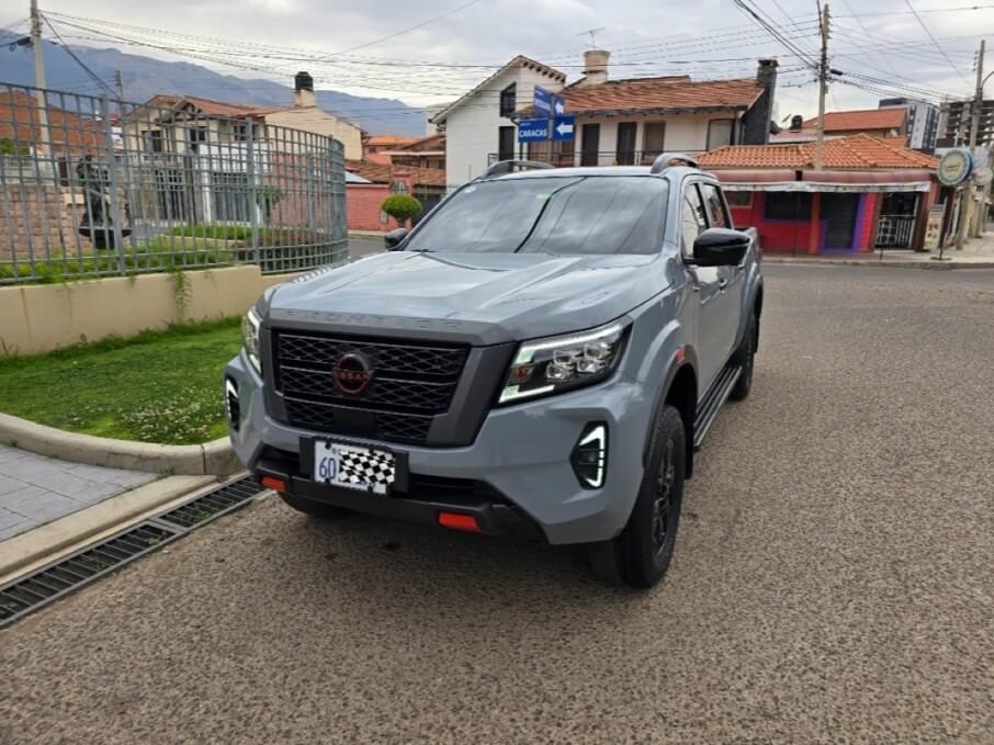 NISSAN FRONTIER 2024 16.000 Kms.