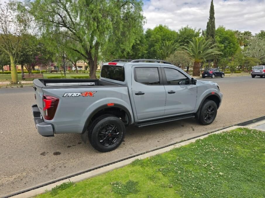 NISSAN FRONTIER 2024 16.000 Kms.