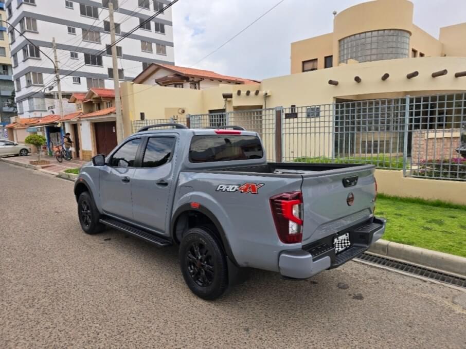 NISSAN FRONTIER 2024 16.000 Kms.