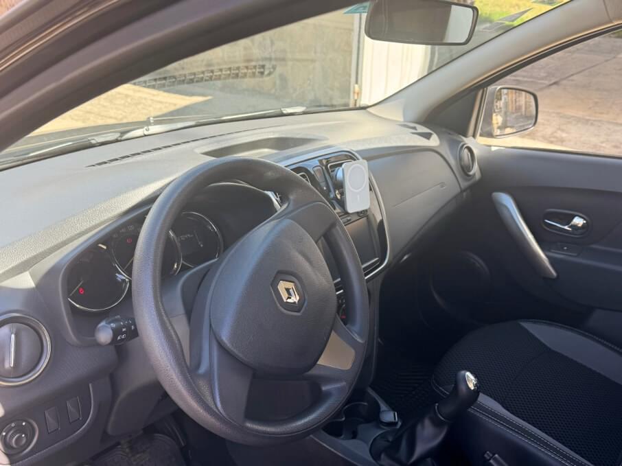 RENAULT SANDERO 2018 37.100 Kms.