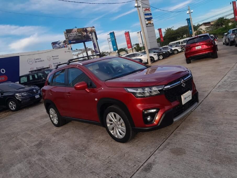 SUZUKI S-CROSS 2023 24.700 Kms.