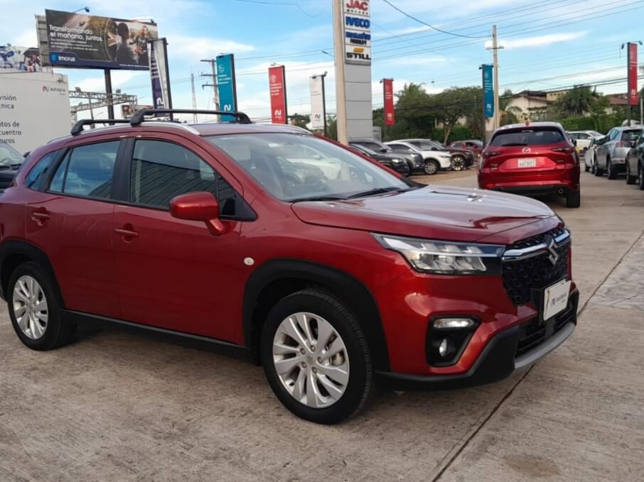 SUZUKI S-CROSS 2023 24.700 Kms.