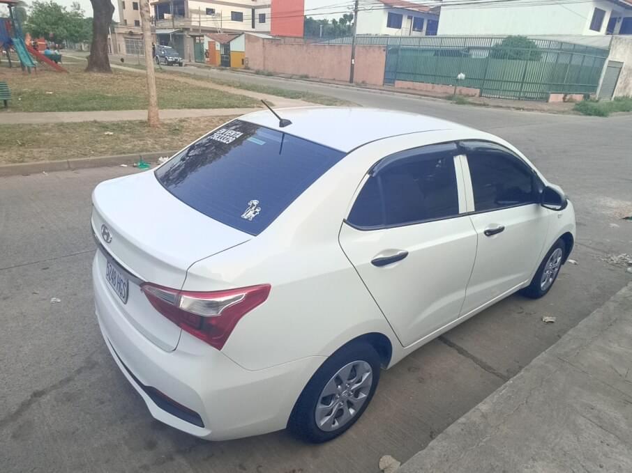 HYUNDAI GRAND I-10 2020 26.431 Kms.