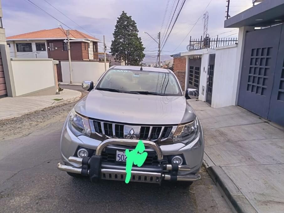 MITSUBISHI L-200 2019 100.000 Kms.