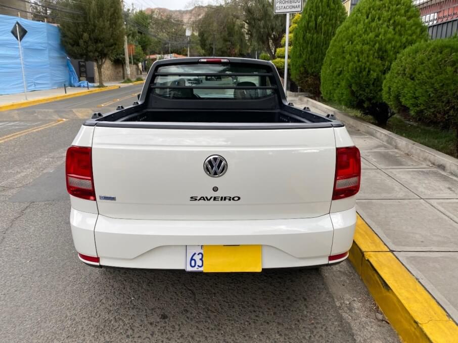 VOLKSWAGEN SAVEIRO 2023 10.800 Kms.