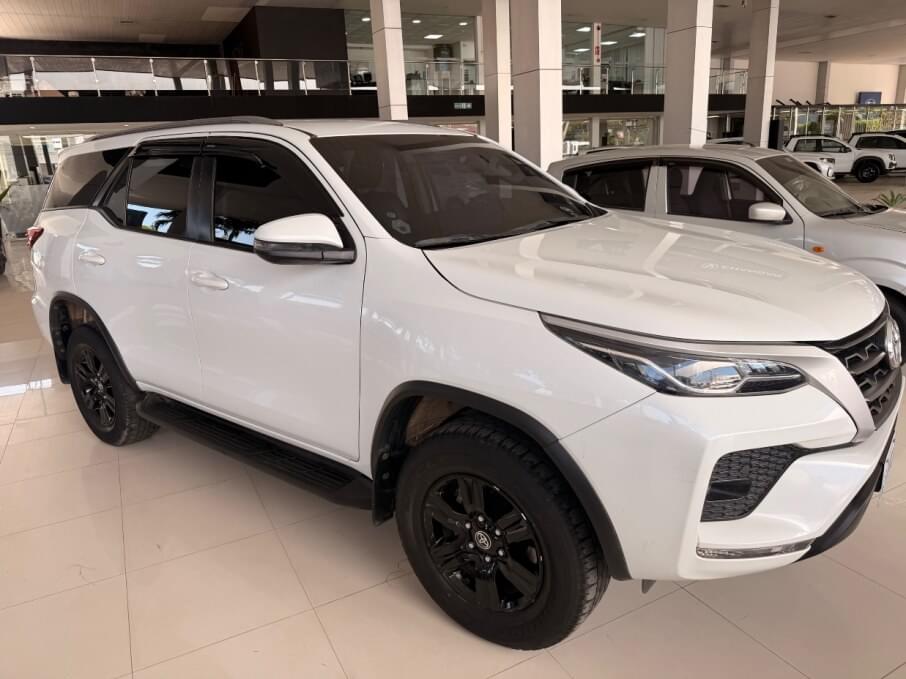 TOYOTA FORTUNER 2023 35.532 Kms.