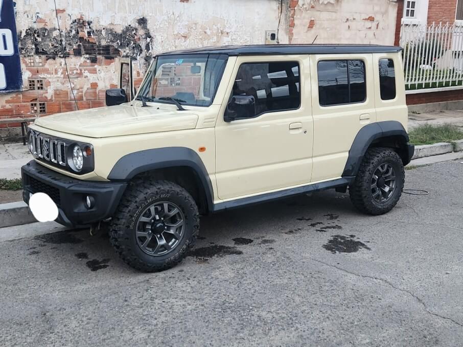 SUZUKI NEW JIMNY 2025 13.000 Kms.