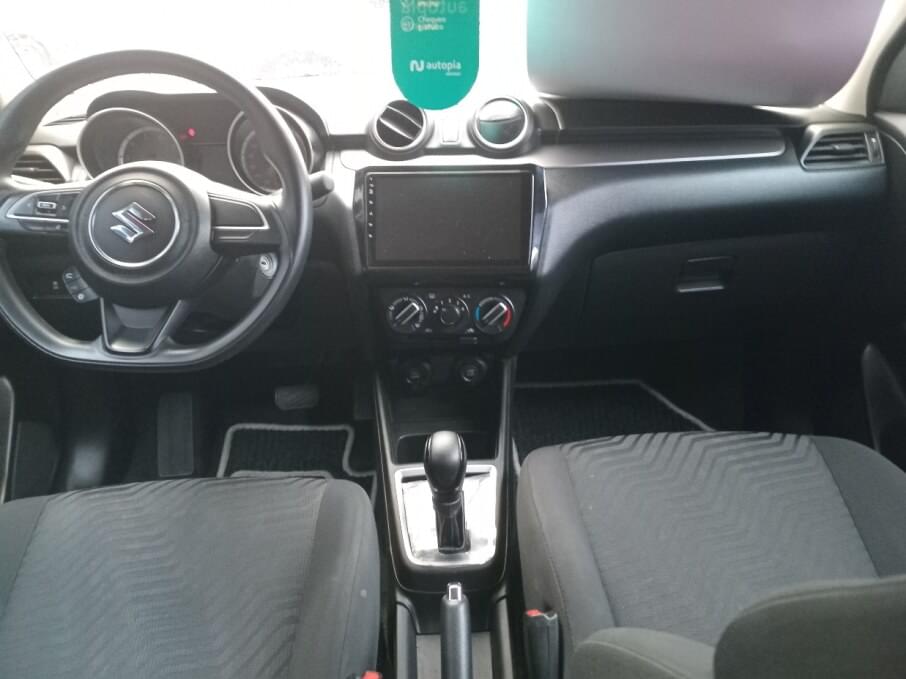 SUZUKI SWIFT 2024 31.200 Kms.