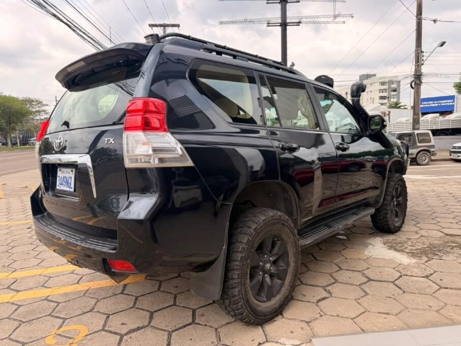 TOYOTA LAND CRUISER 2013 140.918 Kms.