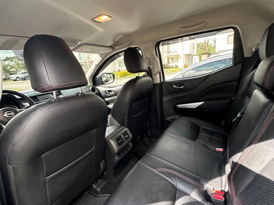 NISSAN FRONTIER 2024 33.000 Kms.