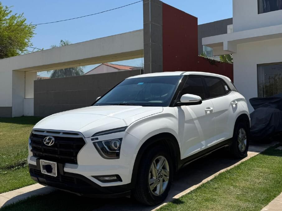 HYUNDAI CRETA 2023 40.000 Kms.