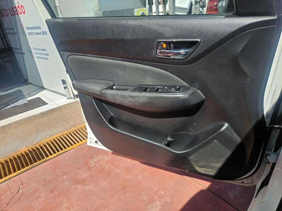 SUZUKI SWIFT 2022 36.900 Kms.