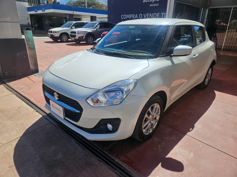 SUZUKI SWIFT 2022 36.900 Kms.