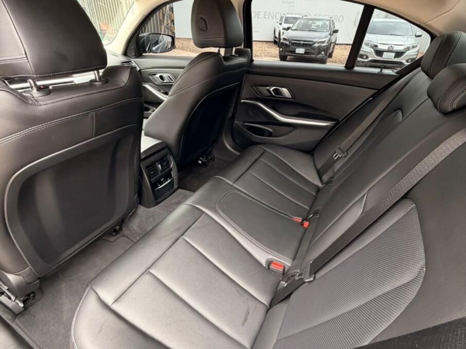 BMW 320 2022 27.464 Kms.