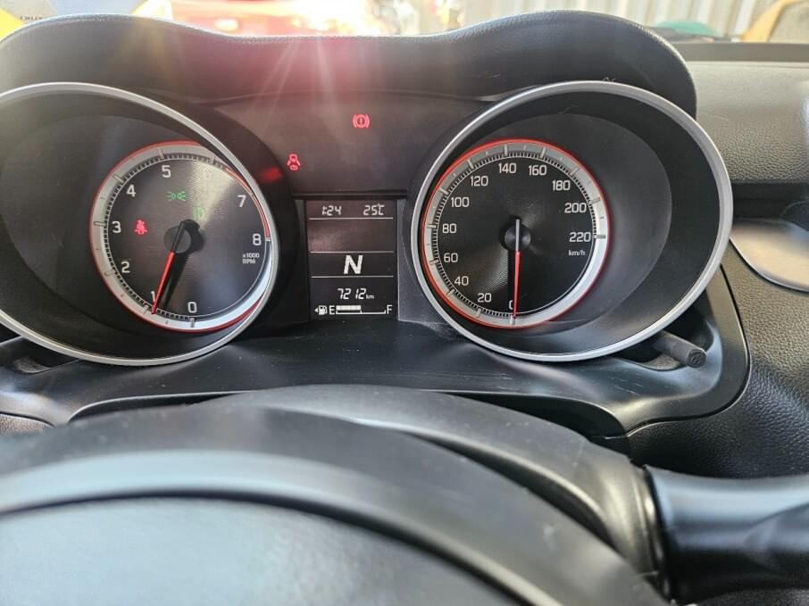 SUZUKI SWIFT 2025 7.200 Kms.