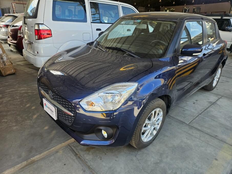 SUZUKI SWIFT 2025 7.200 Kms.