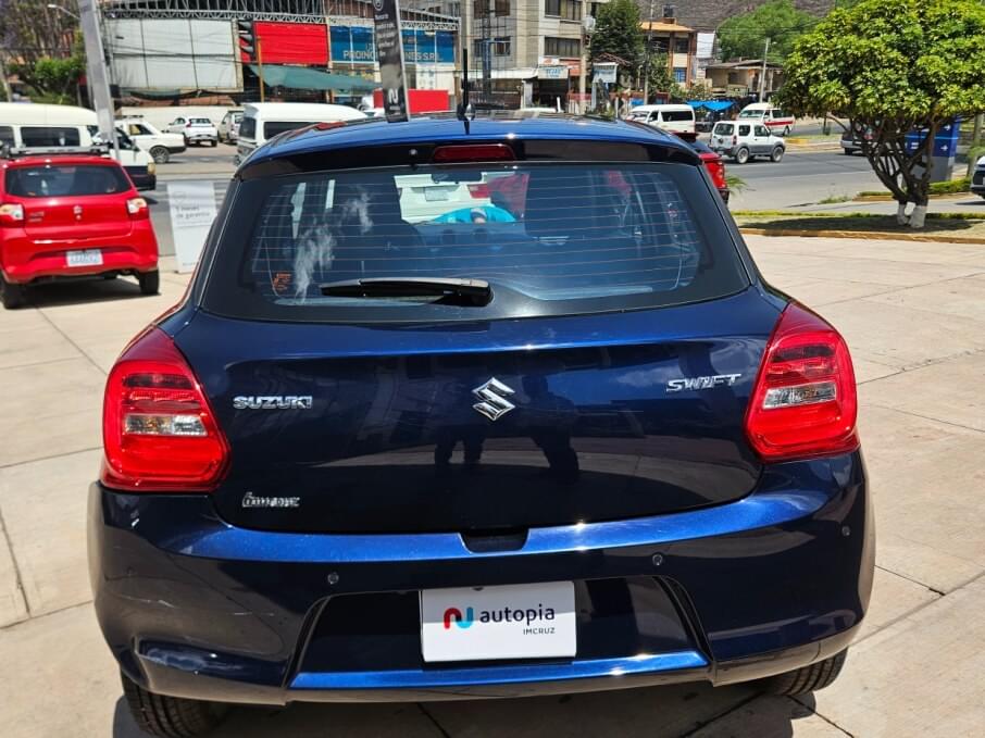SUZUKI SWIFT 2024 7.250 Kms.