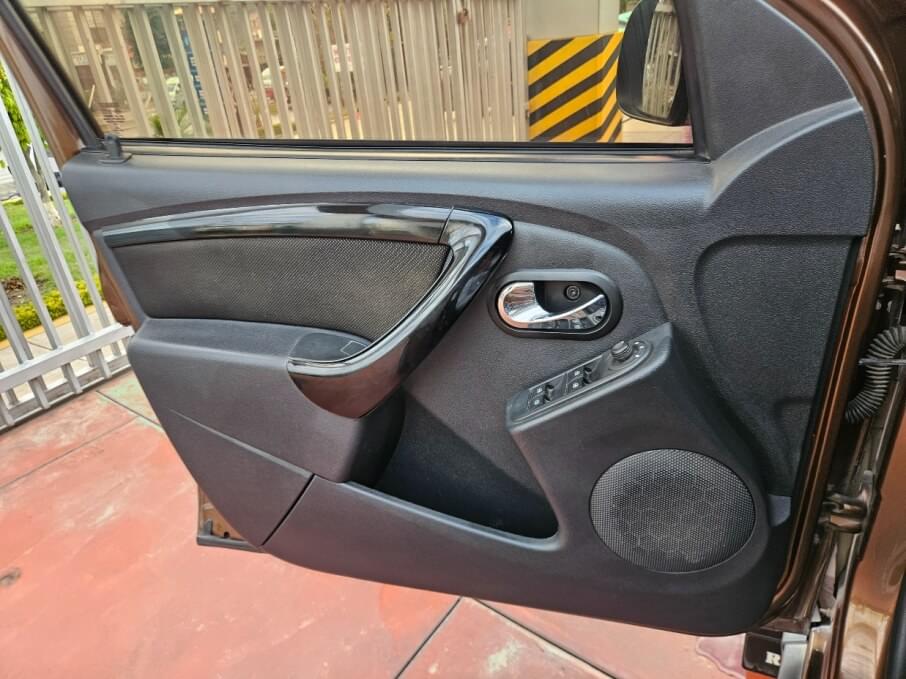 RENAULT DUSTER 2020 73.600 Kms.