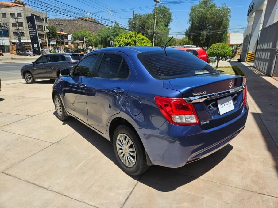 SUZUKI DZIRE SEDAN 2020 38.000 Kms.