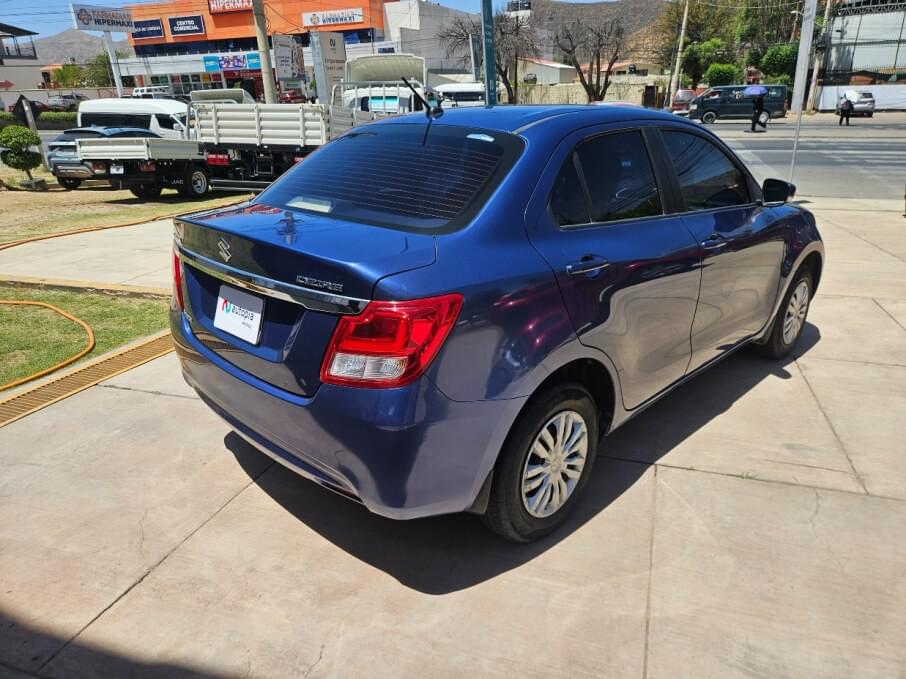 SUZUKI DZIRE SEDAN 2020 38.000 Kms.