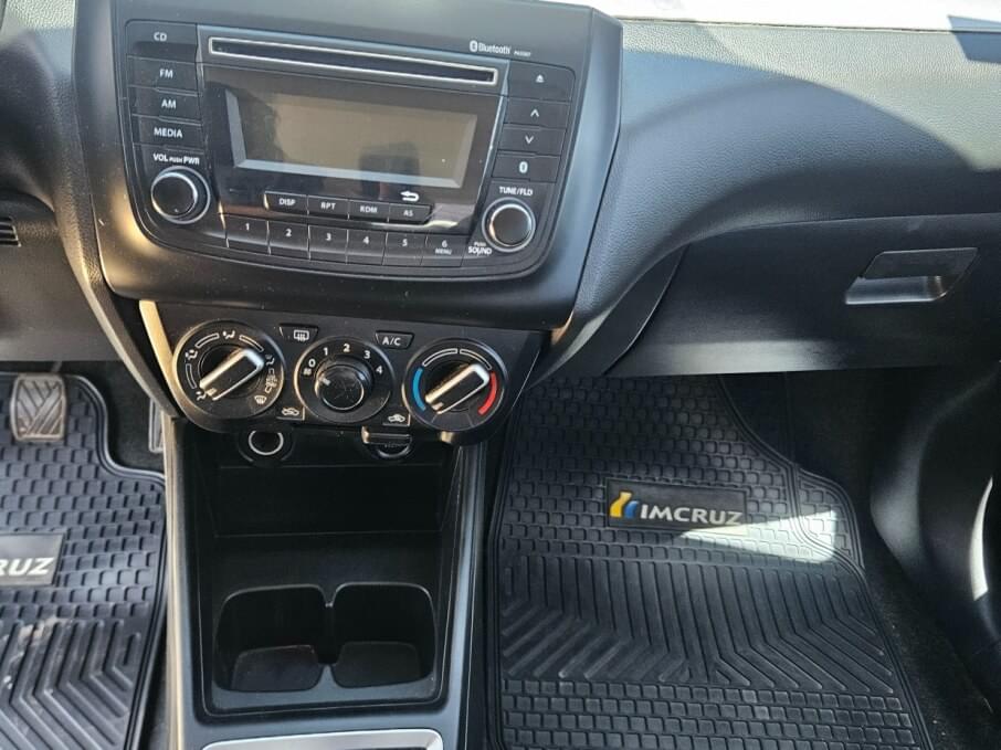 SUZUKI DZIRE SEDAN 2020 38.000 Kms.