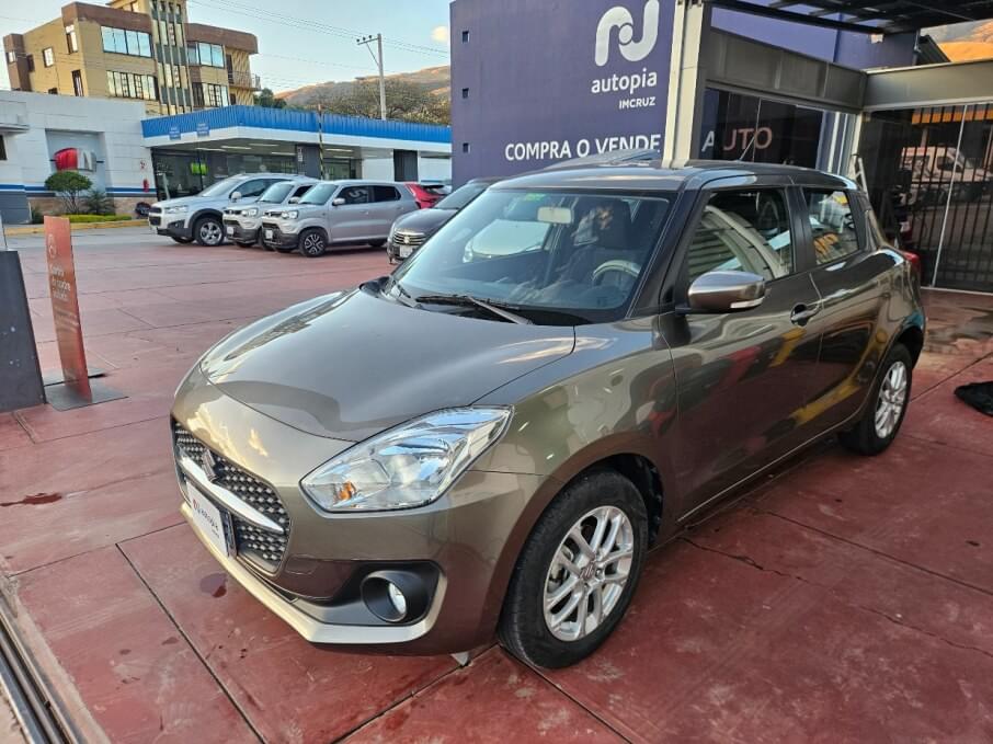 SUZUKI SWIFT 2023 28.300 Kms.