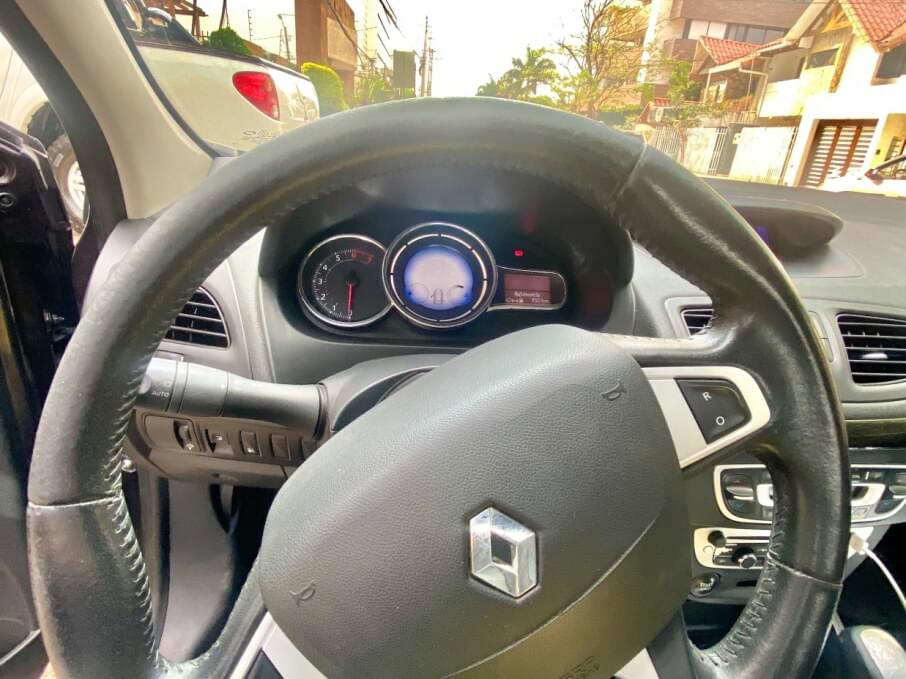 RENAULT FLUENCE 2013 84.000 Kms.