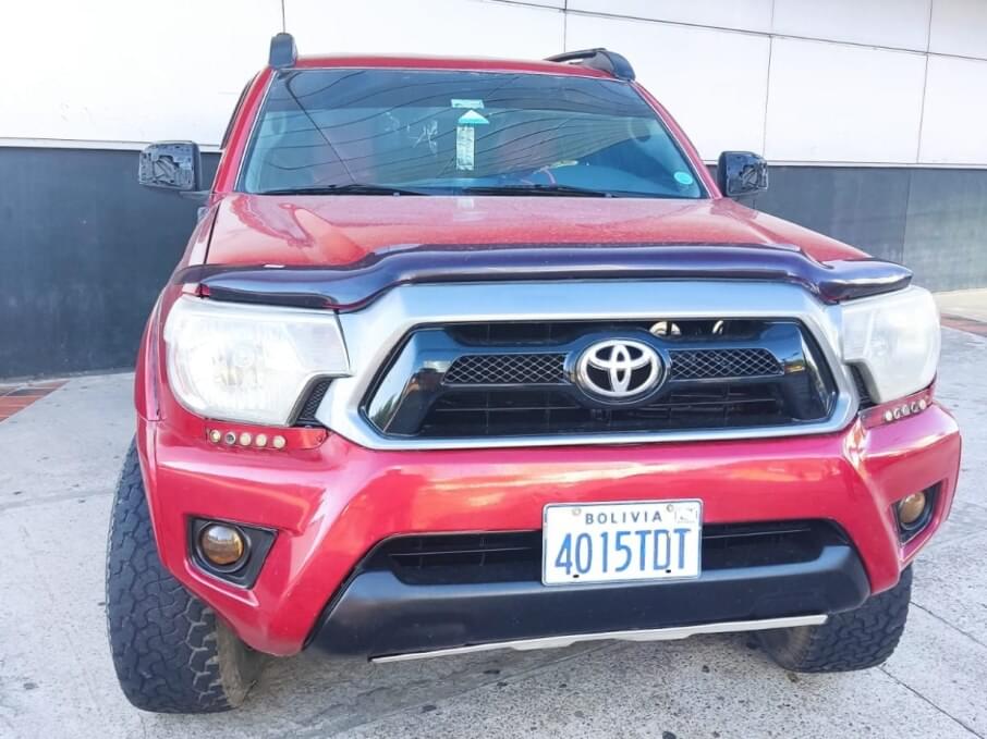 TOYOTA TACOMA 2013 128.000 Kms.