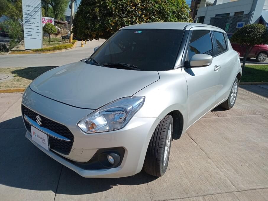 SUZUKI SWIFT 2024 31.800 Kms.