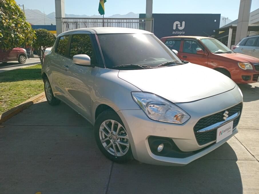 SUZUKI SWIFT 2024 31.800 Kms.