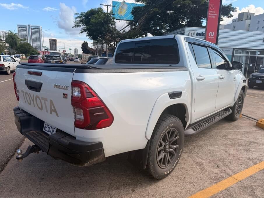 TOYOTA HILUX 2023 47.739 Kms.