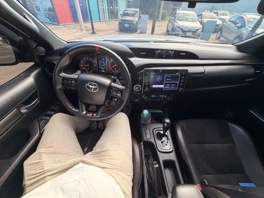 TOYOTA HILUX 2023 47.739 Kms.