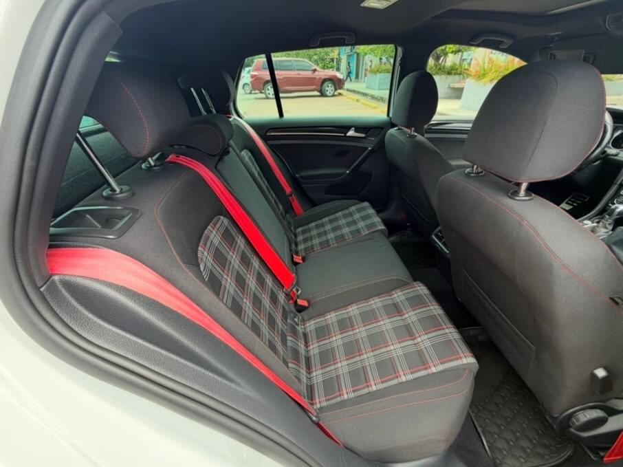 VOLKSWAGEN GOLF 2015 103.000 Kms.