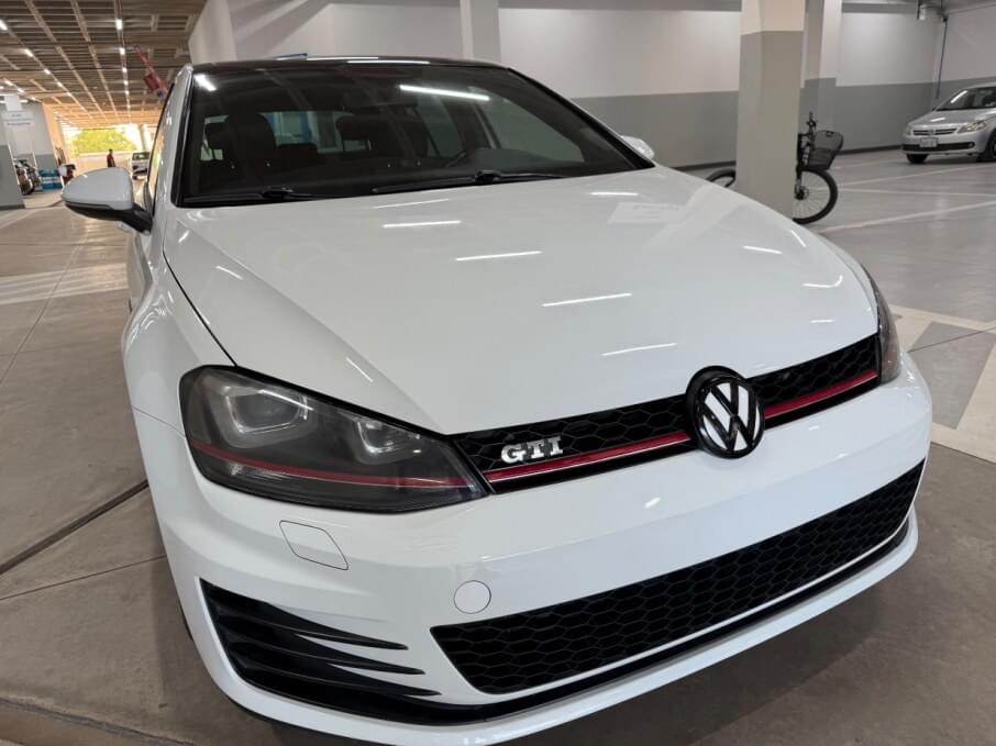 VOLKSWAGEN GOLF 2015 103.000 Kms.