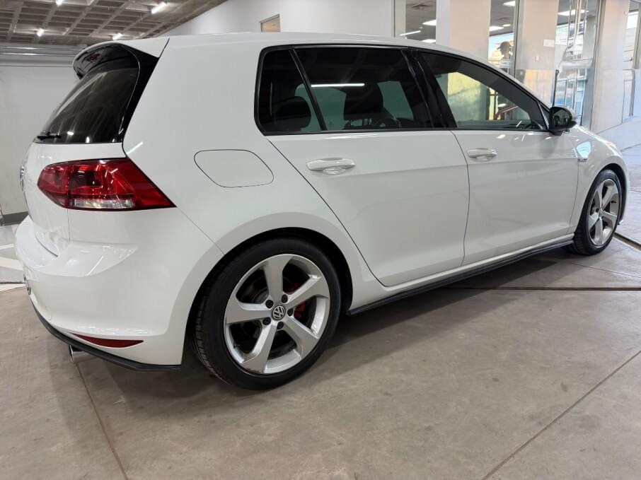 VOLKSWAGEN GOLF 2015 103.000 Kms.