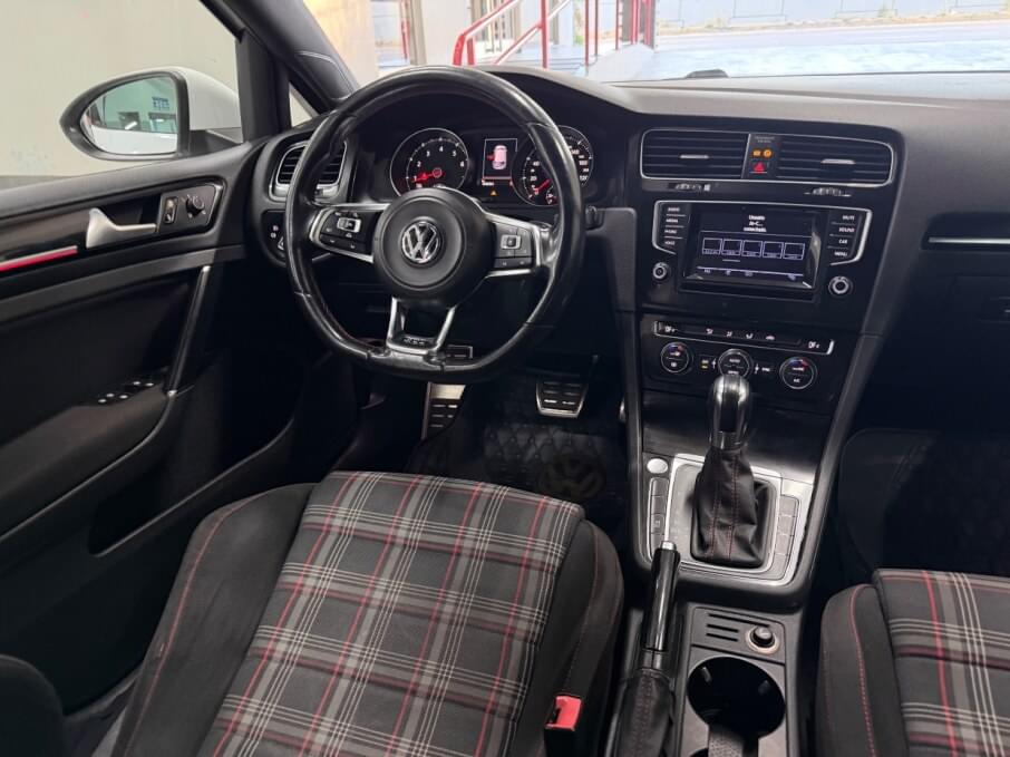 VOLKSWAGEN GOLF 2015 103.000 Kms.