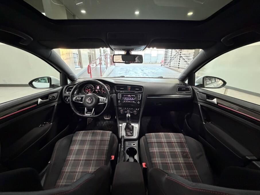 VOLKSWAGEN GOLF 2015 103.000 Kms.