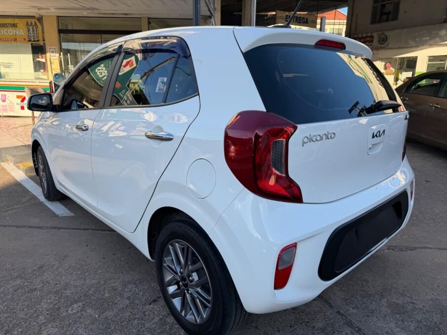 KIA PICANTO 2023 4.800 Kms.