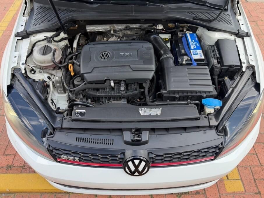 VOLKSWAGEN GOLF 2015 103.000 Kms.